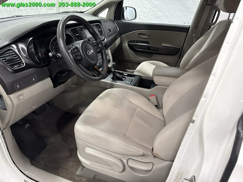 2018 Kia Sedona L - Photo 3 - Bethany, CT 06524