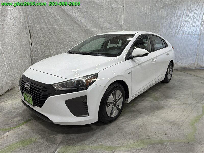 2018 Hyundai IONIQ HYBRID Blue   - Photo 1 - Bethany, CT 06524