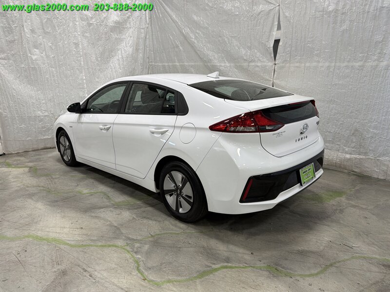 2018 Hyundai IONIQ HYBRID Blue - Photo 7 - Bethany, CT 06524