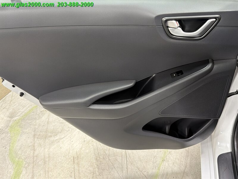 2018 Hyundai IONIQ HYBRID Blue - Photo 28 - Bethany, CT 06524