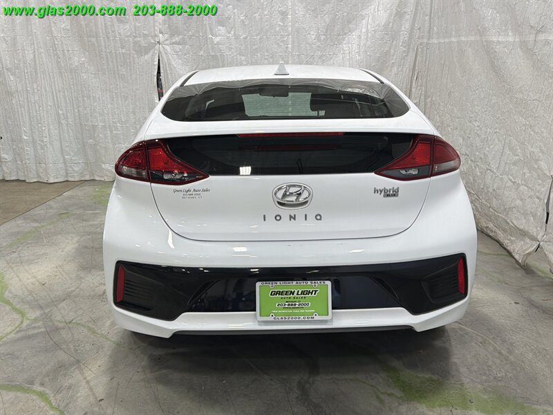 2018 Hyundai IONIQ HYBRID Blue - Photo 20 - Bethany, CT 06524