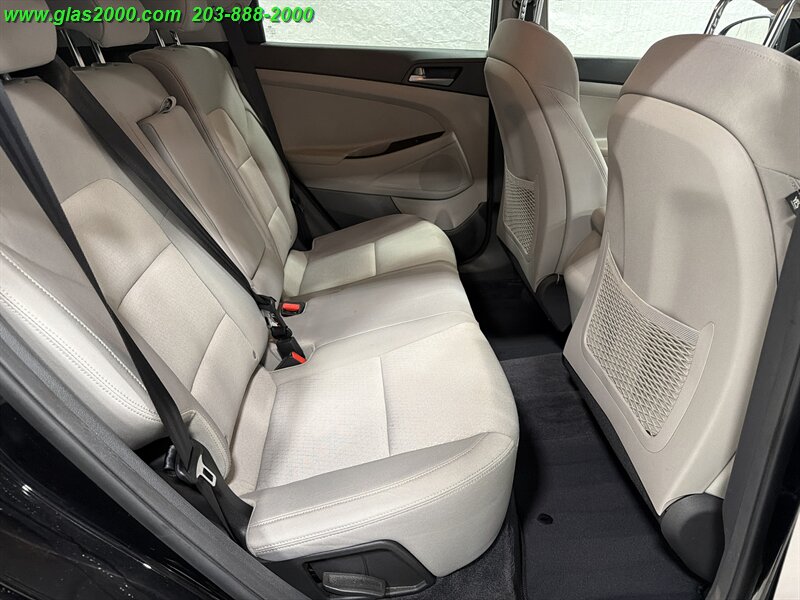 2018 Hyundai Tucson SE - Photo 10 - Bethany, CT 06524