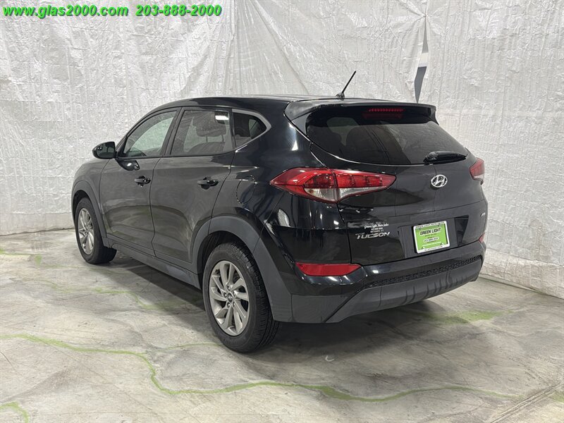 2018 Hyundai Tucson SE - Photo 7 - Bethany, CT 06524