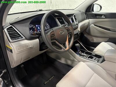 2018 Hyundai Tucson SE - Photo 3 - Bethany, CT 06524