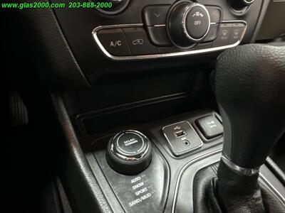 2019 Jeep Cherokee Latitude   - Photo 94 - Bethany, CT 06524