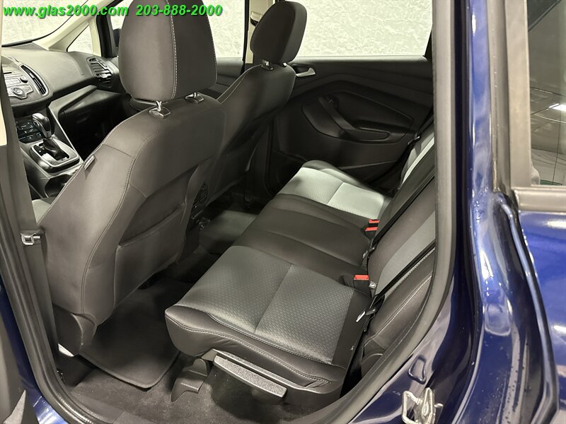 2017 Ford C-Max Hybrid SE - Photo 15 - Bethany, CT 06524