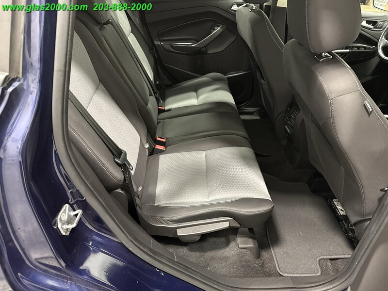 2017 Ford C-Max Hybrid SE - Photo 16 - Bethany, CT 06524