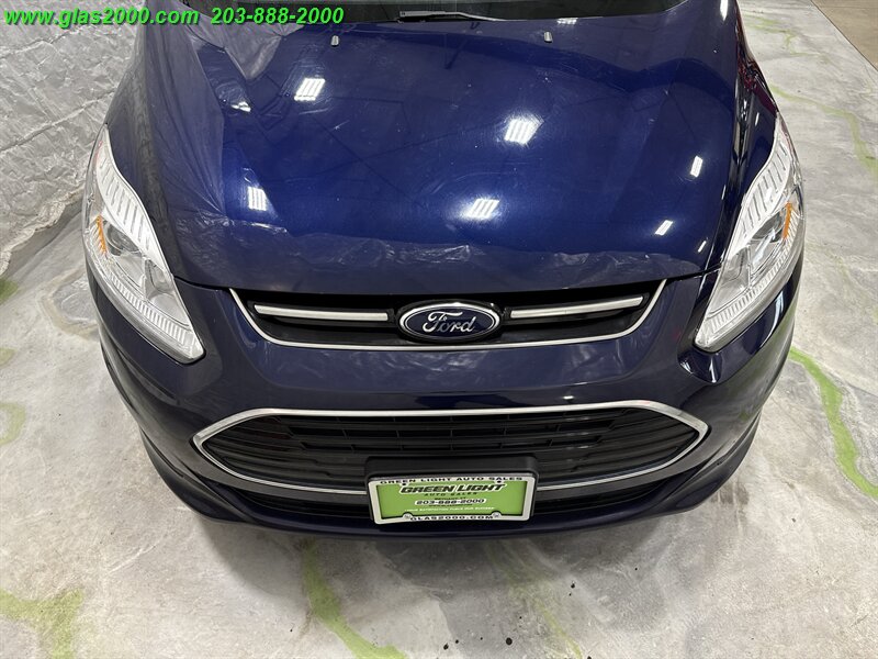 2017 Ford C-Max Hybrid SE - Photo 12 - Bethany, CT 06524