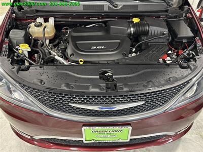 2018 Chrysler Pacifica Touring L Plus   - Photo 12 - Bethany, CT 06524