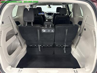 2018 Chrysler Pacifica Touring L Plus   - Photo 15 - Bethany, CT 06524