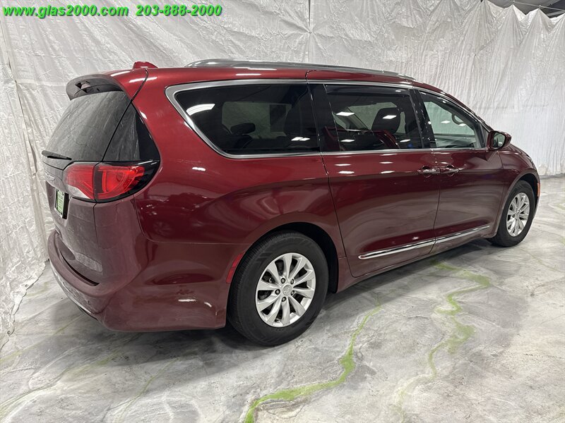 2018 Chrysler Pacifica Touring L Plus   - Photo 8 - Bethany, CT 06524