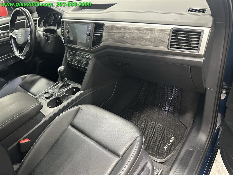 2020 Volkswagen Atlas SE 4Motion - Photo 5 - Bethany, CT 06524
