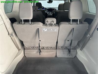 2020 Chrysler Pacifica Touring   - Photo 15 - Bethany, CT 06524