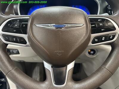2020 Chrysler Pacifica Touring   - Photo 22 - Bethany, CT 06524