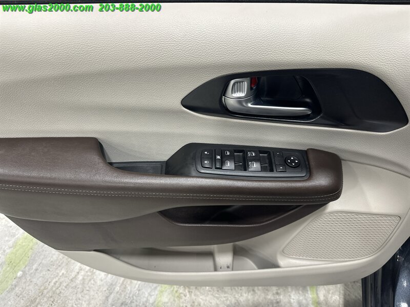2020 Chrysler Pacifica Touring - Photo 25 - Bethany, CT 06524