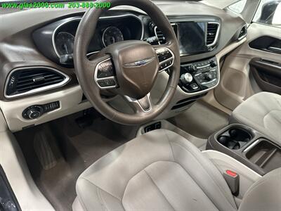 2020 Chrysler Pacifica Touring   - Photo 3 - Bethany, CT 06524