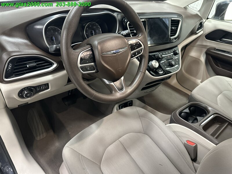 2020 Chrysler Pacifica Touring - Photo 3 - Bethany, CT 06524