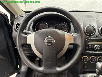 2014 Nissan Rogue SELECT S - Photo 4 - Bethany, CT 06524