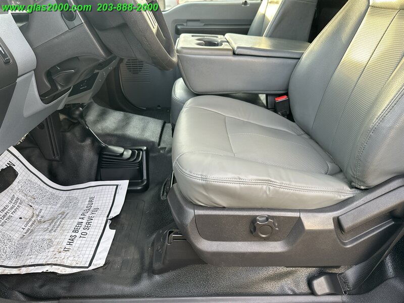 2016 Ford F-550 Super Duty XL DRW - Photo 26 - Bethany, CT 06524