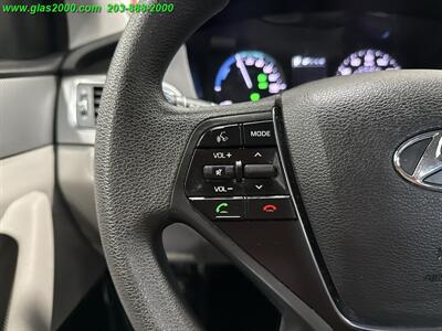 2016 Hyundai SONATA Hybrid SE   - Photo 21 - Bethany, CT 06524