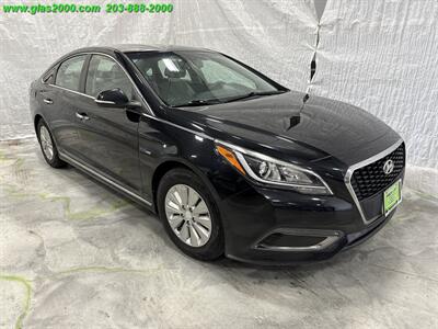 2016 Hyundai SONATA Hybrid SE   - Photo 2 - Bethany, CT 06524