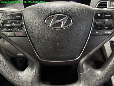 2016 Hyundai SONATA Hybrid SE   - Photo 22 - Bethany, CT 06524