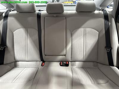 2016 Hyundai SONATA Hybrid SE   - Photo 18 - Bethany, CT 06524