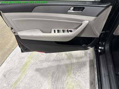 2016 Hyundai SONATA Hybrid SE   - Photo 25 - Bethany, CT 06524