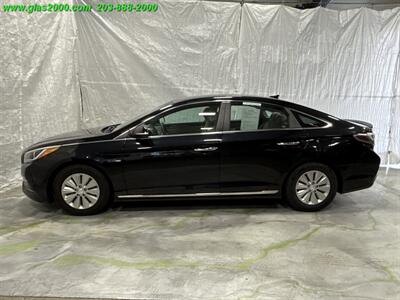 2016 Hyundai SONATA Hybrid SE   - Photo 13 - Bethany, CT 06524
