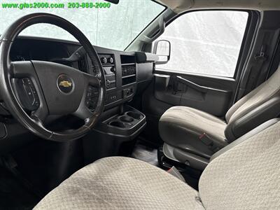 2022 Chevrolet Express LS Passenger   - Photo 3 - Bethany, CT 06524