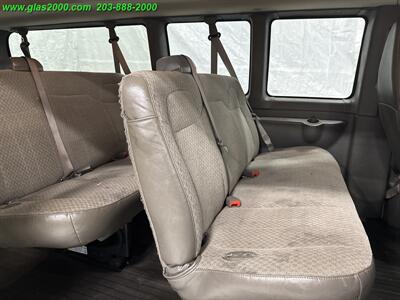 2022 Chevrolet Express LS Passenger   - Photo 17 - Bethany, CT 06524