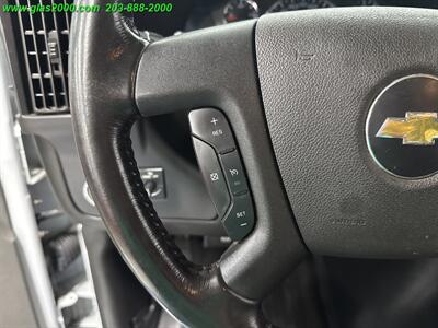 2022 Chevrolet Express LS Passenger   - Photo 22 - Bethany, CT 06524