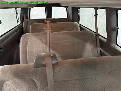 2022 Chevrolet Express LS Passenger   - Photo 9 - Bethany, CT 06524