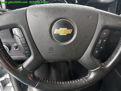 2022 Chevrolet Express LS Passenger   - Photo 23 - Bethany, CT 06524