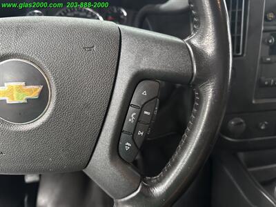 2022 Chevrolet Express LS Passenger   - Photo 24 - Bethany, CT 06524