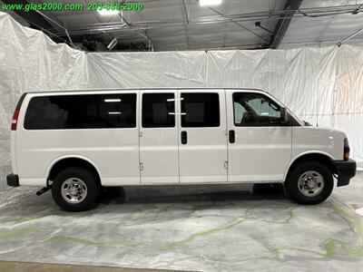 2022 Chevrolet Express LS Passenger   - Photo 14 - Bethany, CT 06524