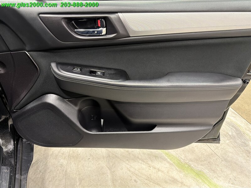 2017 Subaru Outback 2.5i Premium - Photo 26 - Bethany, CT 06524