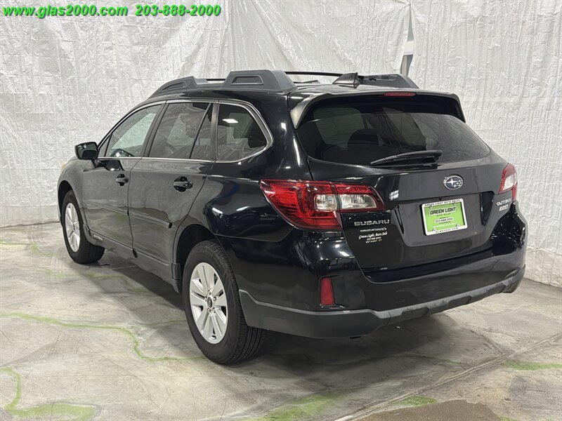 2017 Subaru Outback 2.5i Premium - Photo 7 - Bethany, CT 06524