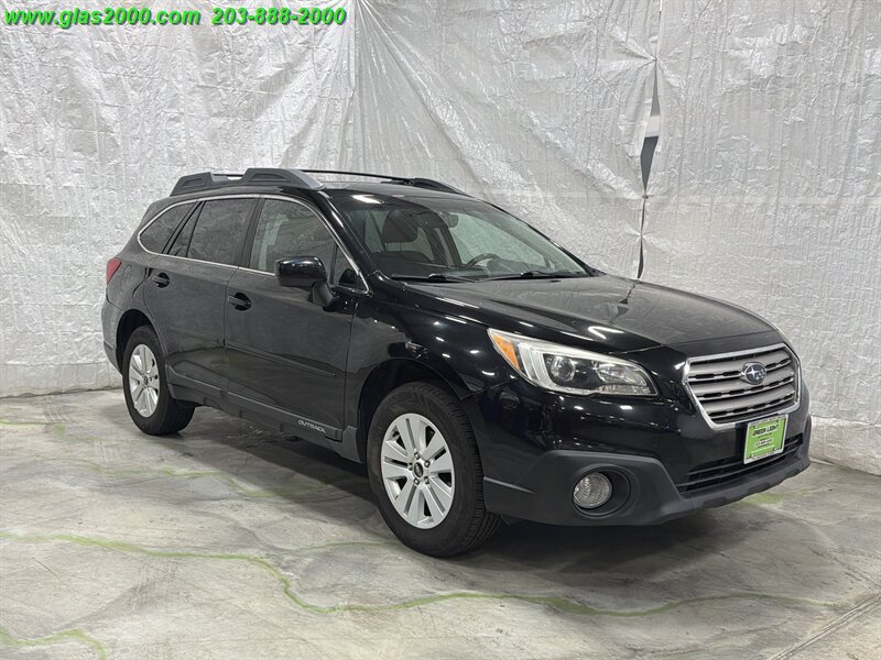 2017 Subaru Outback 2.5i Premium - Photo 2 - Bethany, CT 06524