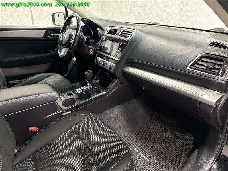 2017 Subaru Outback 2.5i Premium - Photo 5 - Bethany, CT 06524