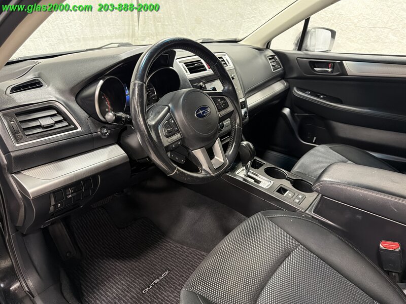 2017 Subaru Outback 2.5i Premium - Photo 3 - Bethany, CT 06524
