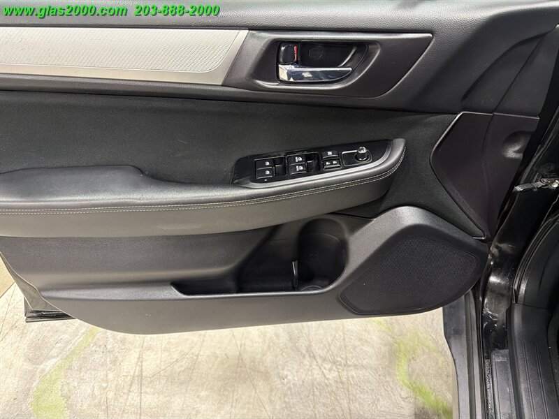 2017 Subaru Outback 2.5i Premium - Photo 25 - Bethany, CT 06524
