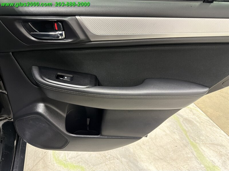 2017 Subaru Outback 2.5i Premium - Photo 29 - Bethany, CT 06524