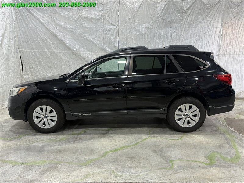 2017 Subaru Outback 2.5i Premium - Photo 13 - Bethany, CT 06524
