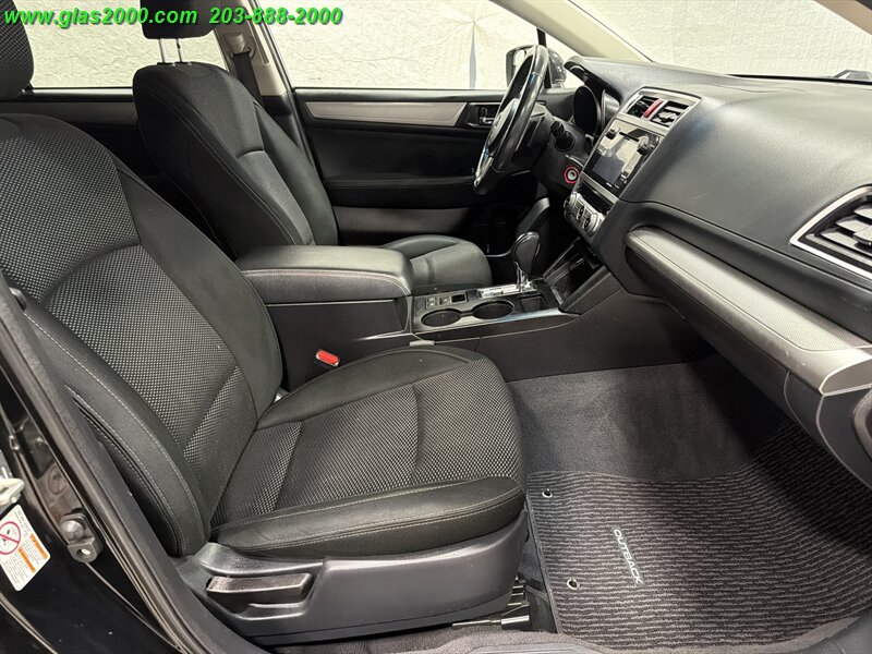2017 Subaru Outback 2.5i Premium - Photo 21 - Bethany, CT 06524