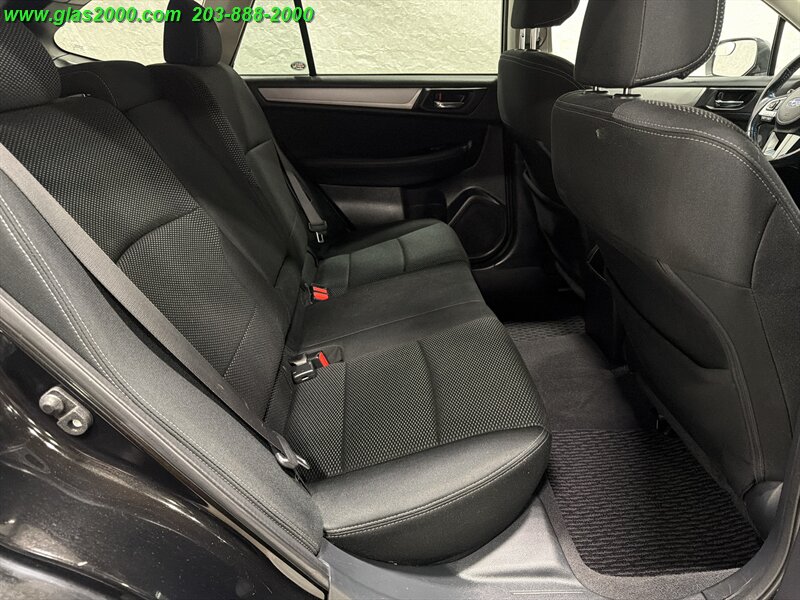 2017 Subaru Outback 2.5i Premium - Photo 10 - Bethany, CT 06524