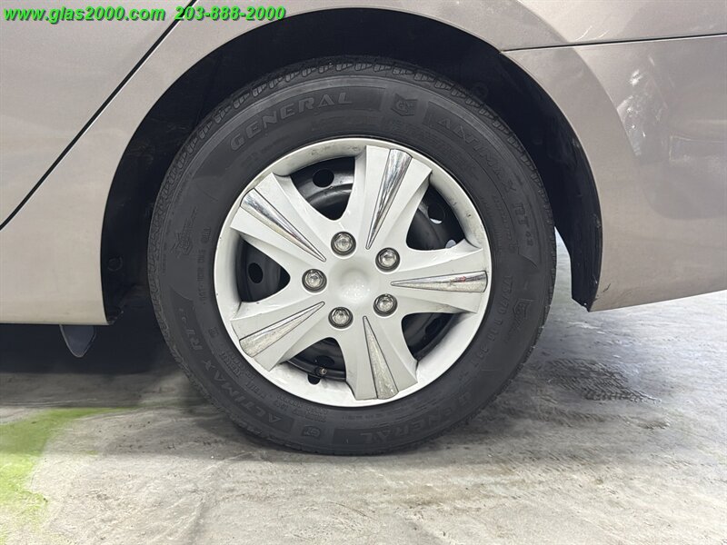 2017 Hyundai ACCENT SE - Photo 16 - Bethany, CT 06524
