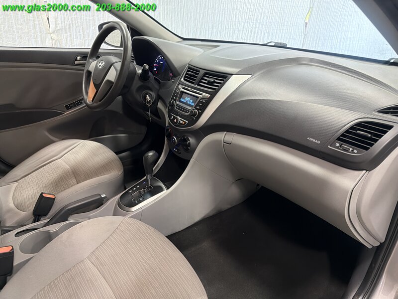 2017 Hyundai ACCENT SE - Photo 5 - Bethany, CT 06524