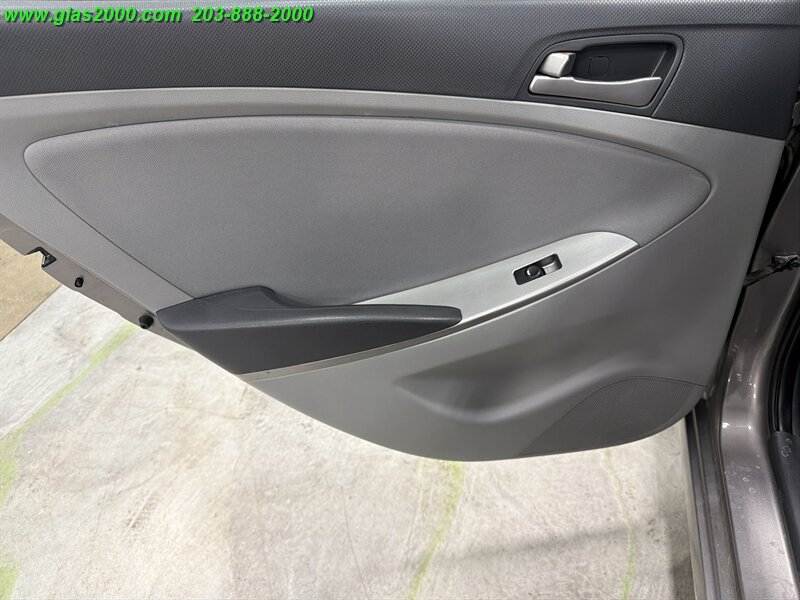2017 Hyundai ACCENT SE - Photo 25 - Bethany, CT 06524