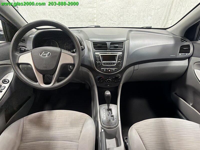2017 Hyundai ACCENT SE - Photo 6 - Bethany, CT 06524